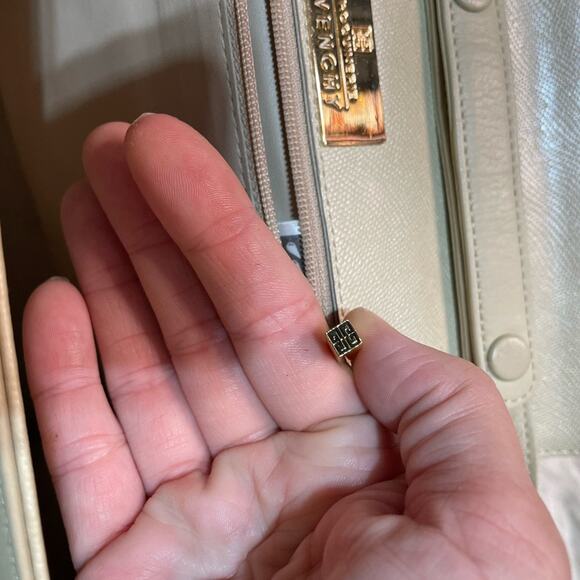 Givenchy Ivory Leather Shoulder bag/ Hand Bag w/ COA - Picture 6 of 8